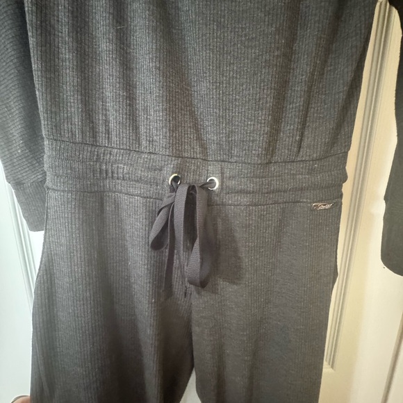 Bombshell Sportswear
Bombshell Sportswear
Charcoal Jumpsuit - Picture 3 of 5